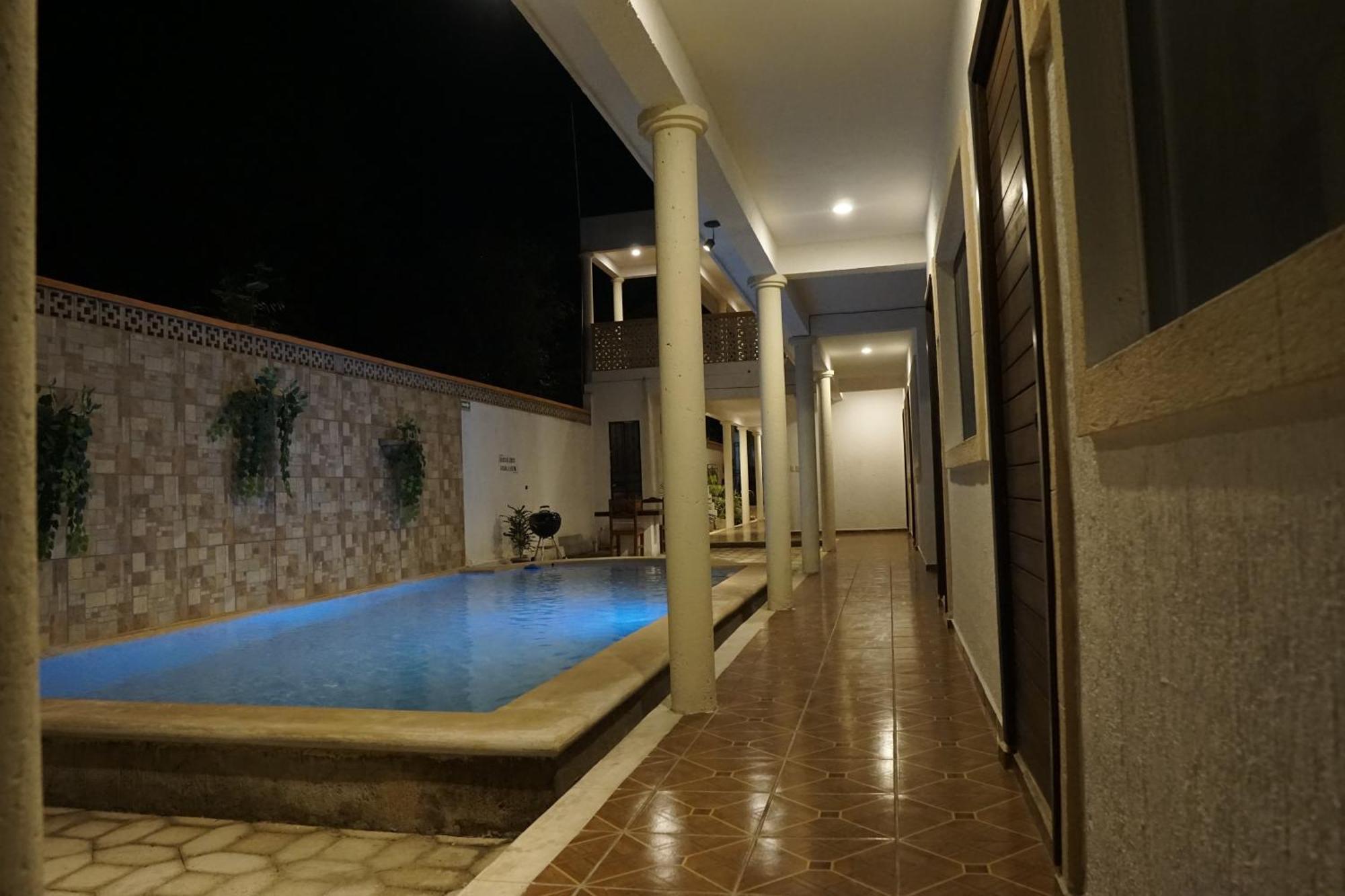 Hotel Del Parque 巴利亚多利德 外观 照片