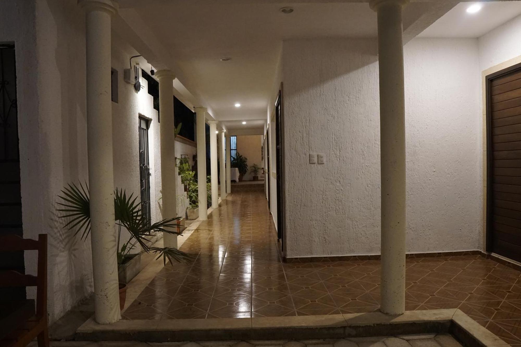 Hotel Del Parque 巴利亚多利德 外观 照片