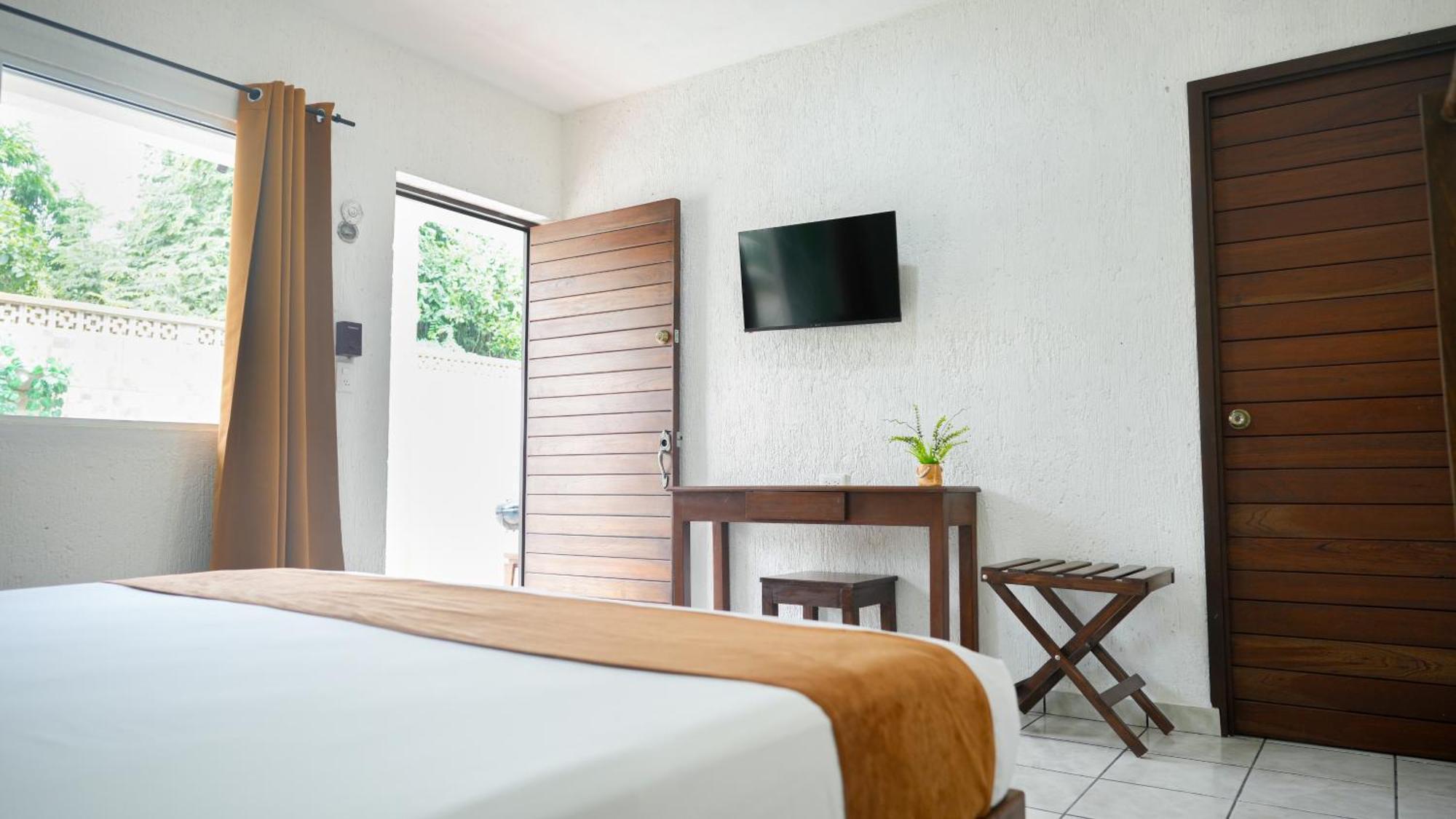 Hotel Del Parque 巴利亚多利德 外观 照片
