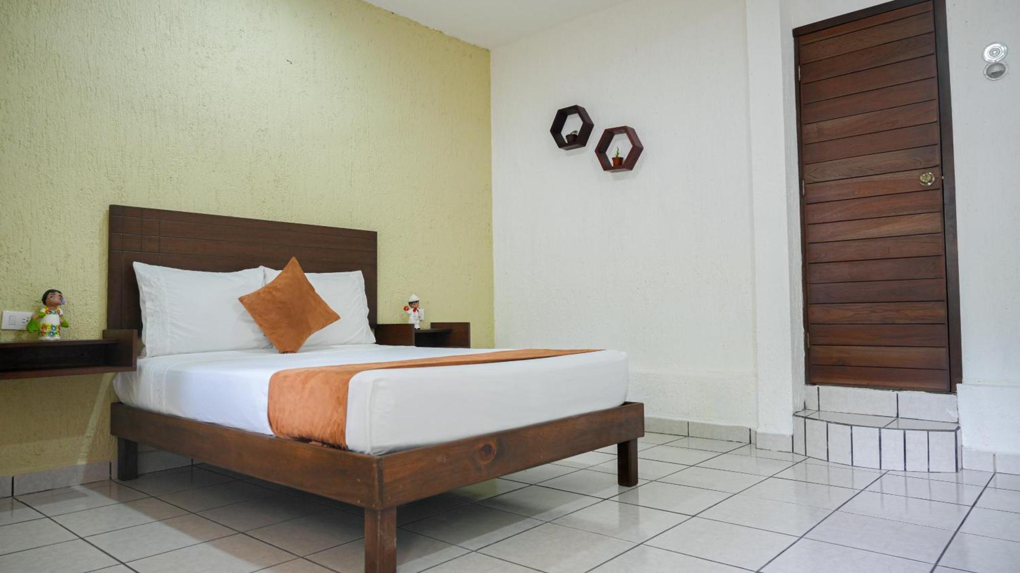 Hotel Del Parque 巴利亚多利德 外观 照片