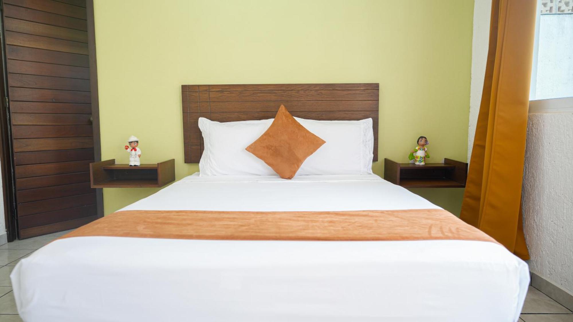 Hotel Del Parque 巴利亚多利德 外观 照片