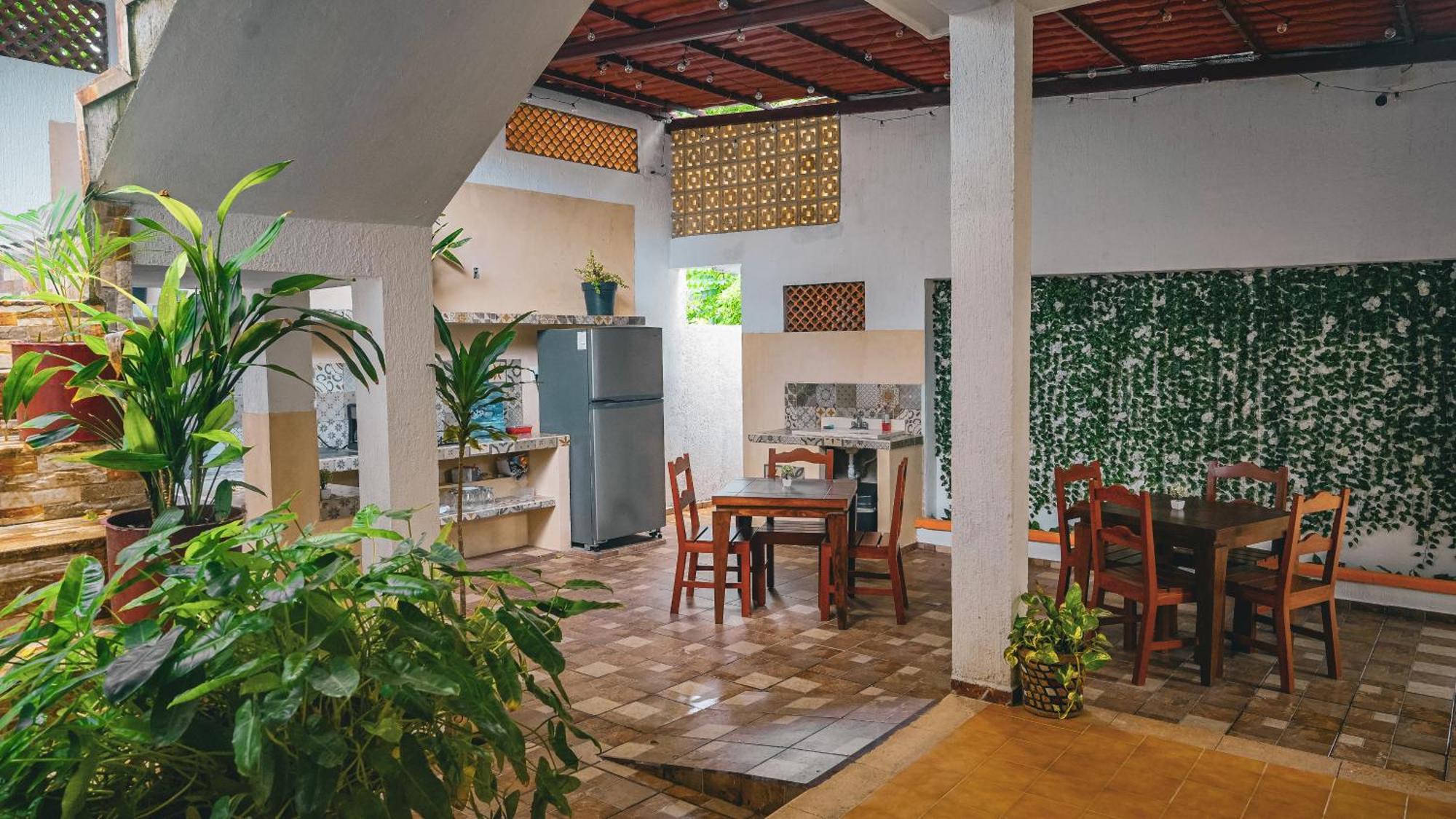 Hotel Del Parque 巴利亚多利德 外观 照片
